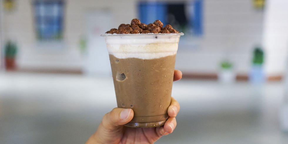 Keto-Friendly, Low-Carb Starbucks Drinks And Snacks To Make Your Coffee Order *Way* Easier